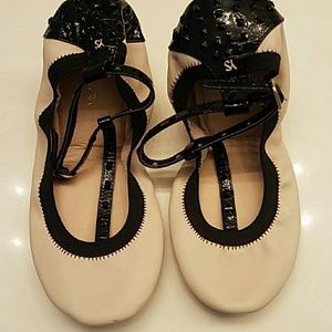 YOSI SAMRA T-STRAP BALLET FLATS size 9